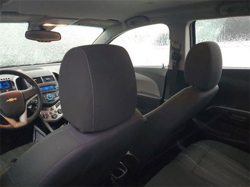 Used 2012 Chevrolet Sonic LT image 9