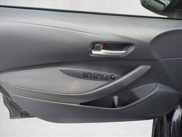 Used 2021 Toyota Corolla LE FWD image 11
