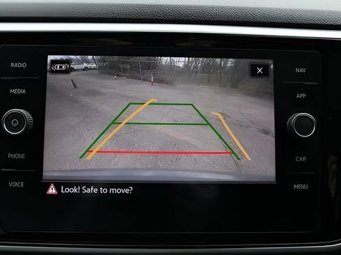 Used 2021 Volkswagen Atlas Cross Sport SEL image 24