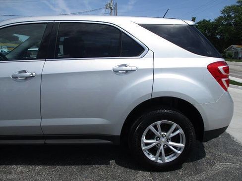 Used 2017 Chevrolet Equinox LS AWD/4WD image 5