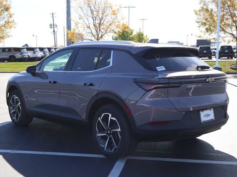 New 2026 Chevrolet Equinox EV LT image 5