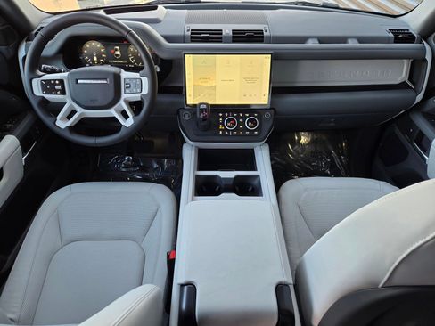 New 2026 Land Rover Defender 110 X-Dynamic SE AWD/4WD image 9