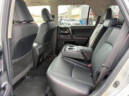 Used 2024 Toyota 4Runner TRD Off-Road Premium image 9