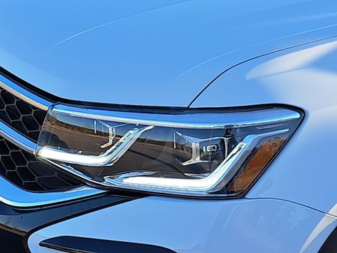 Certified 2024 Volkswagen Taos SEL image 29