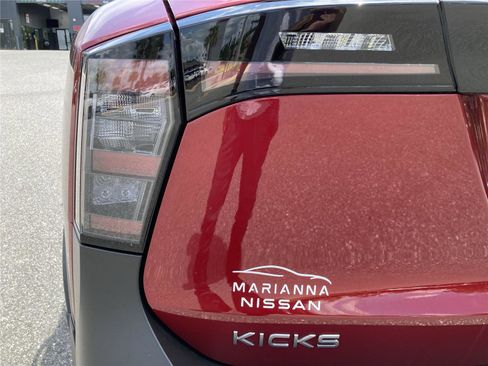 New 2025 Nissan Kicks SR w/ SR Premium Package image 11