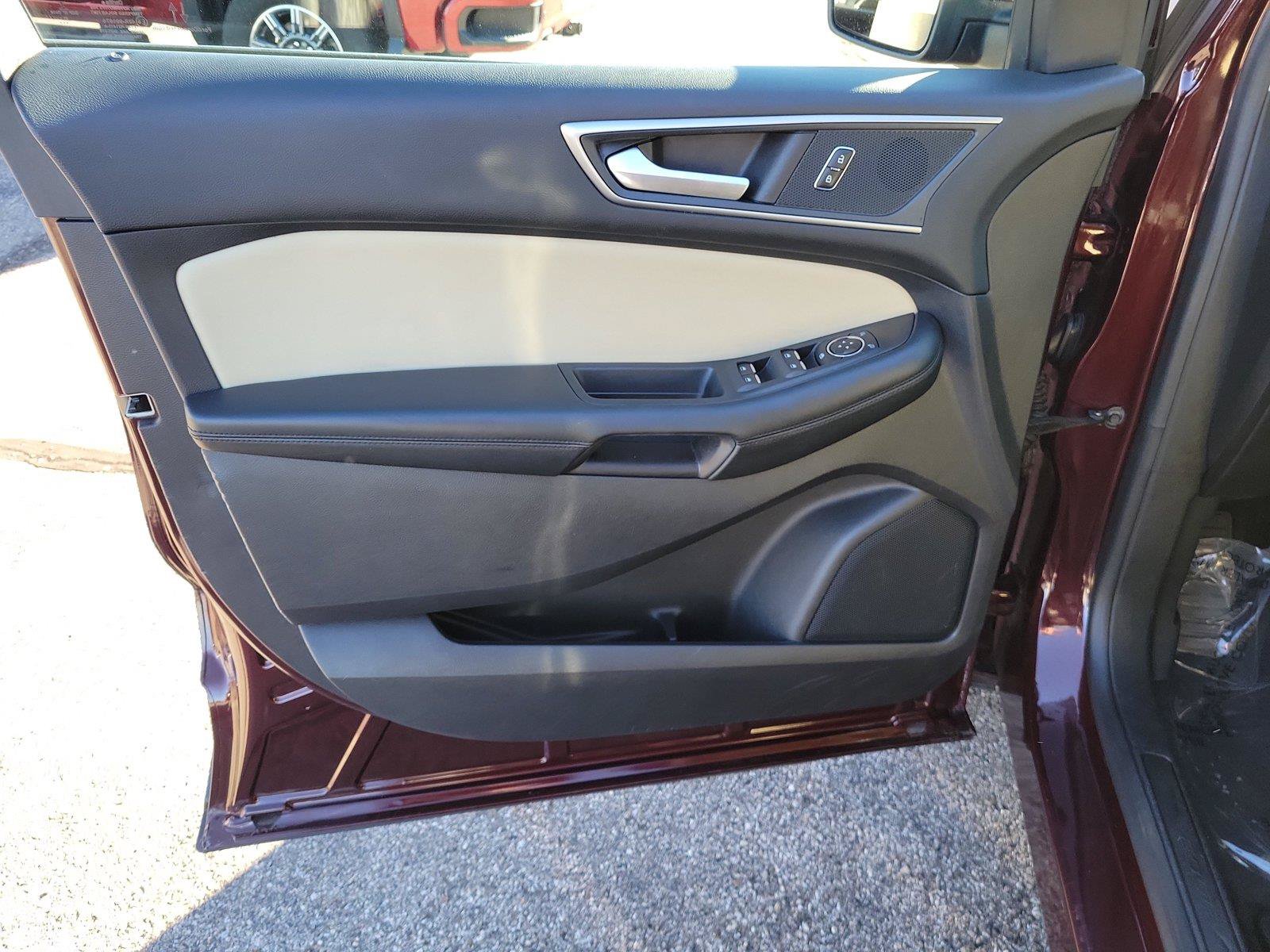 Used 2021 Ford Edge SEL w/ Convenience Package AWD/4WD image 19