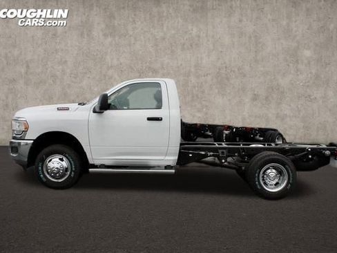 New 2024 RAM 3500 Tradesman w/ Chrome Appearance Group image 6