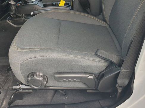 Used 2025 Jeep Wrangler Unlimited Sahara image 18