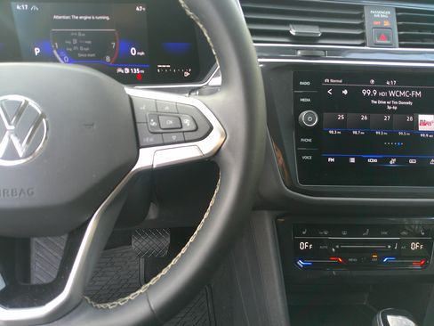 Used 2022 Volkswagen Tiguan SE image 21