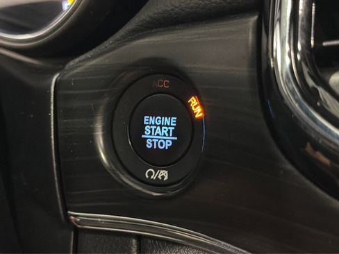 Used 2019 Jeep Grand Cherokee Limited AWD/4WD image 40