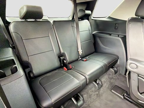 Used 2020 Chevrolet Traverse RS w/ LPO, Floor Liner Package FWD image 28