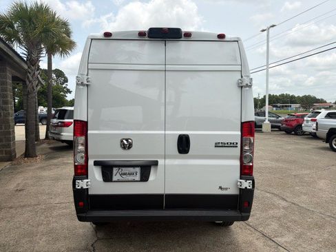 Used 2025 RAM ProMaster 2500 w/ Convenience Group FWD image 6