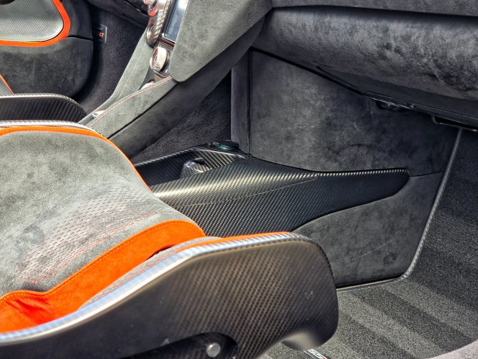 Used 2022 McLaren 765LT RWD image 50