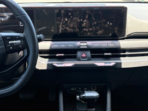 Used 2025 Kia K4 EX FWD image 22