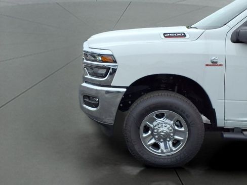 New 2026 RAM 2500 Tradesman AWD/4WD image 16
