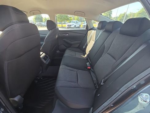 Used 2025 Honda Accord LX image 9