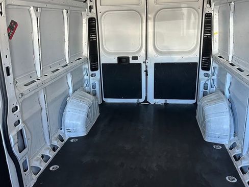 Used 2023 RAM ProMaster 2500 FWD image 16