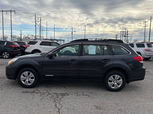 Used 2011 Subaru Outback 2.5i AWD/4WD image 3