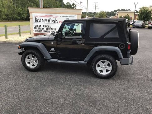 Used 2015 Jeep Wrangler Sport w/ Quick Order Package 24S AWD/4WD image 4