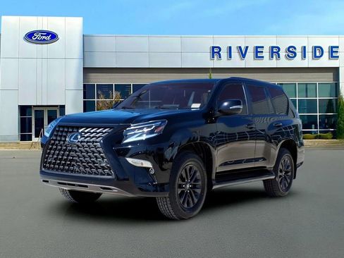 Used 2023 Lexus GX 460 Premium w/ Premium Package AWD/4WD image 3