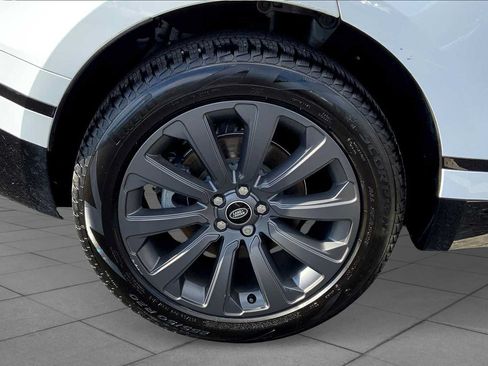 Certified 2022 Land Rover Range Rover Velar R-Dynamic S AWD/4WD image 11