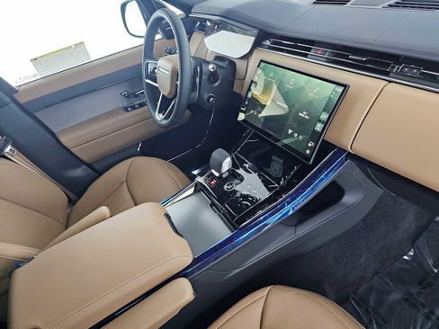New 2026 Land Rover Range Rover Sport SE image 11