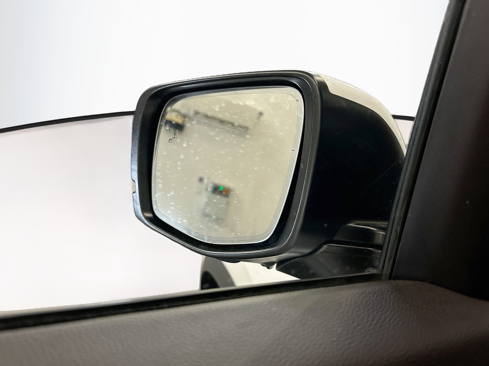 Used 2025 Honda Pilot Elite image 16