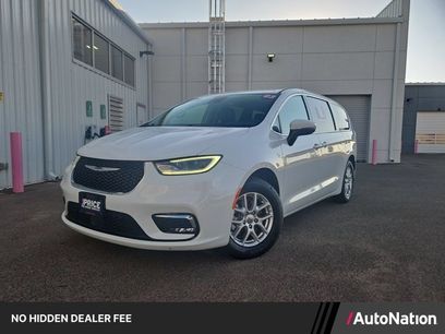 Used 2023 Chrysler Pacifica Touring-L