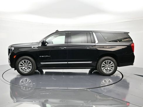 Used 2024 GMC Yukon XL Denali image 9
