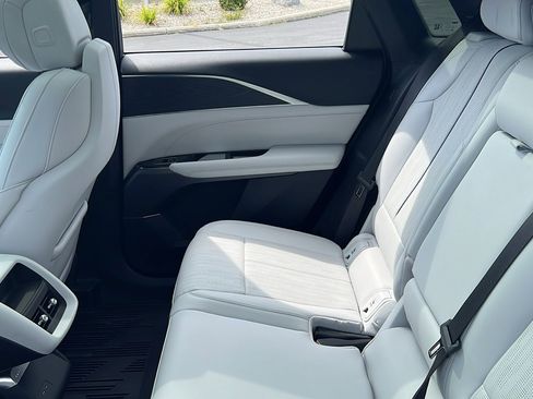 Used 2024 Cadillac Lyriq Sport image 24