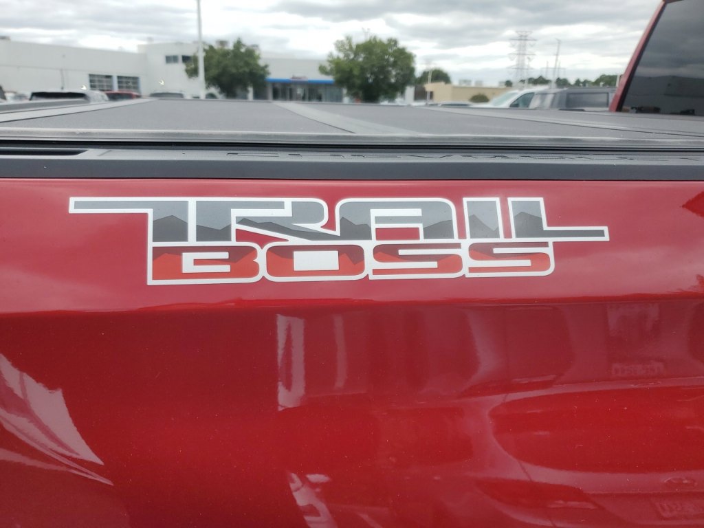 Used 2025 Chevrolet Silverado 1500 LT Trail Boss AWD/4WD image 6