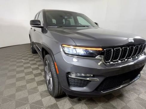 Used 2024 Jeep Grand Cherokee Limited 4xe AWD/4WD image 12