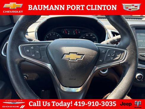 Used 2018 Chevrolet Equinox LT FWD image 17