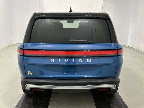 Used 2023 Rivian R1S Adventure AWD/4WD image 4