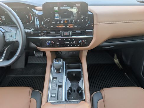 Used 2025 Nissan Pathfinder Platinum w/ Cargo Package FWD image 7