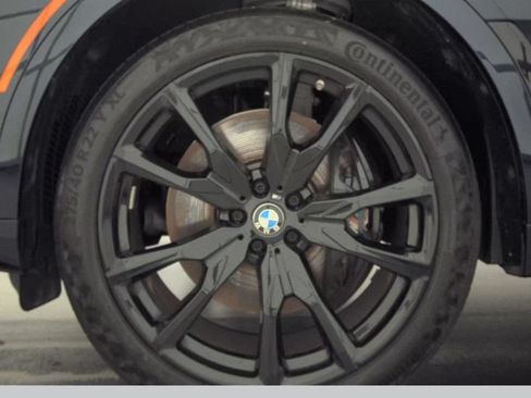 Used 2025 BMW X7 M60i AWD/4WD image 10