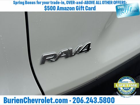 Used 2022 Toyota RAV4 XLE Premium w/ Carpet Mat Package (TMS) image 36