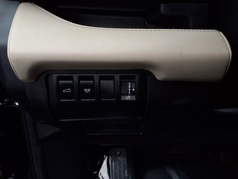 Used 2023 Subaru Ascent Limited image 13