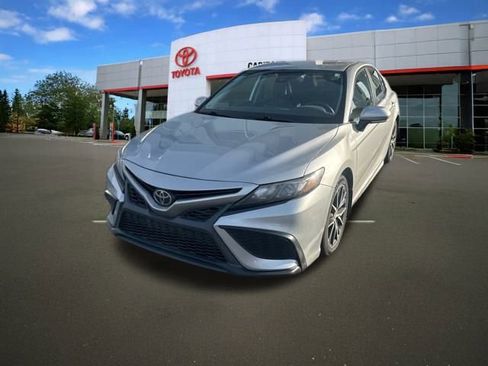 Used 2022 Toyota Camry SE image 40