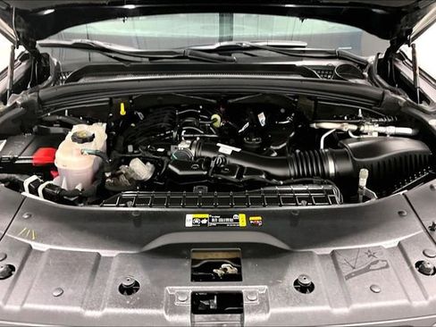 Used 2023 Jeep Grand Cherokee Limited w/ Luxury Tech Group II image 32