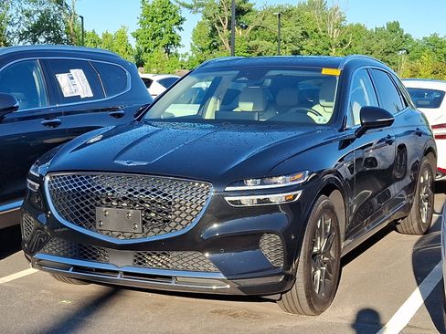 Used 2022 Genesis GV70 2.5T w/ Advanced Package AWD/4WD image 5