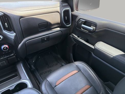 Used 2021 GMC Sierra 1500 AT4 AWD/4WD image 15