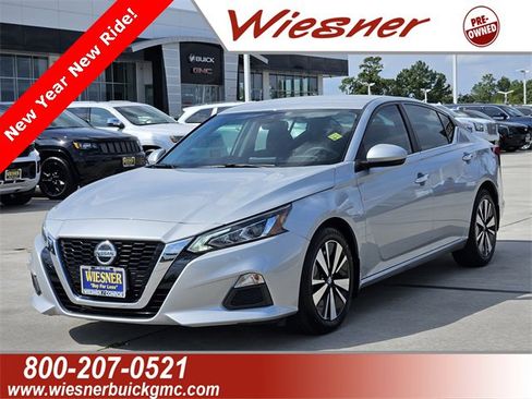 Used 2021 Nissan Altima 2.5 SV image 1