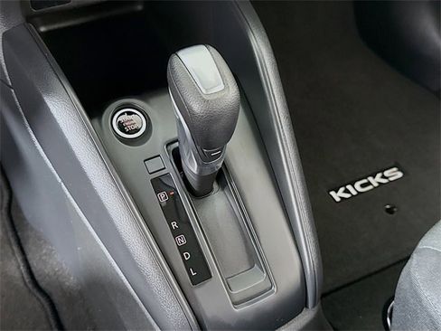 Certified 2025 Nissan Kicks Play S image 18
