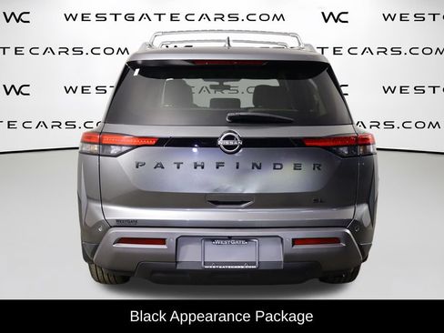 Used 2024 Nissan Pathfinder SL w/ Black Appearance Package FWD image 4