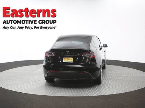 Used 2021 Tesla Model Y Long Range AWD/4WD image 32