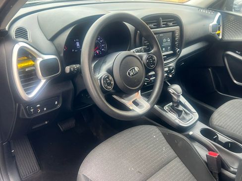 Used 2021 Kia Soul S FWD image 15
