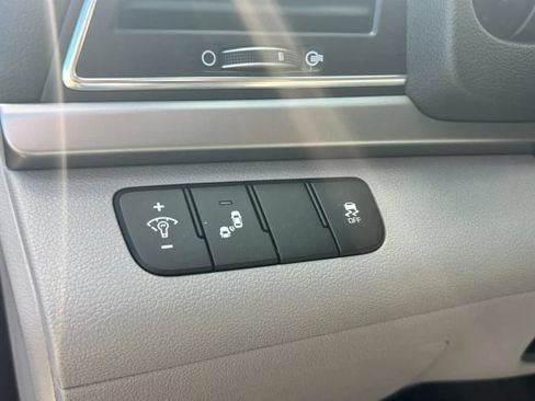 Used 2018 Hyundai Elantra SEL FWD image 20