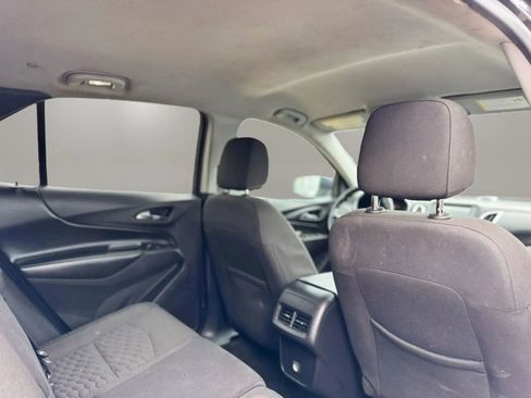Used 2018 Chevrolet Equinox LT image 16