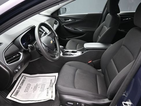 Used 2025 Chevrolet Malibu LT FWD image 11